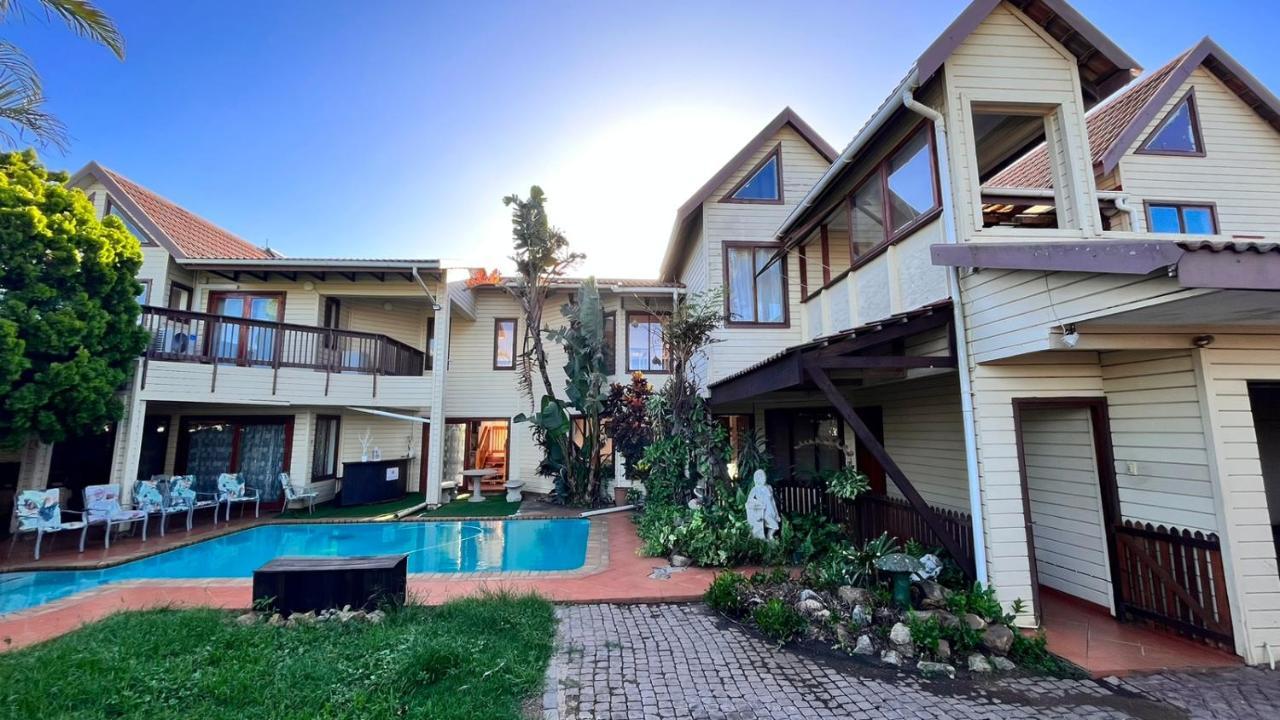 Hotel The Wood House Empangeni Exterior foto