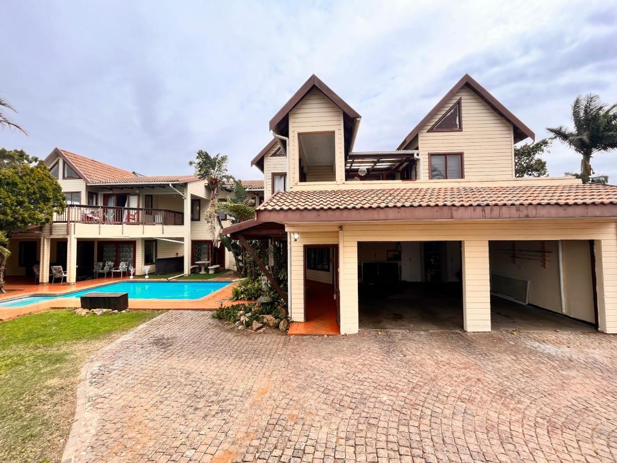 Hotel The Wood House Empangeni Exterior foto