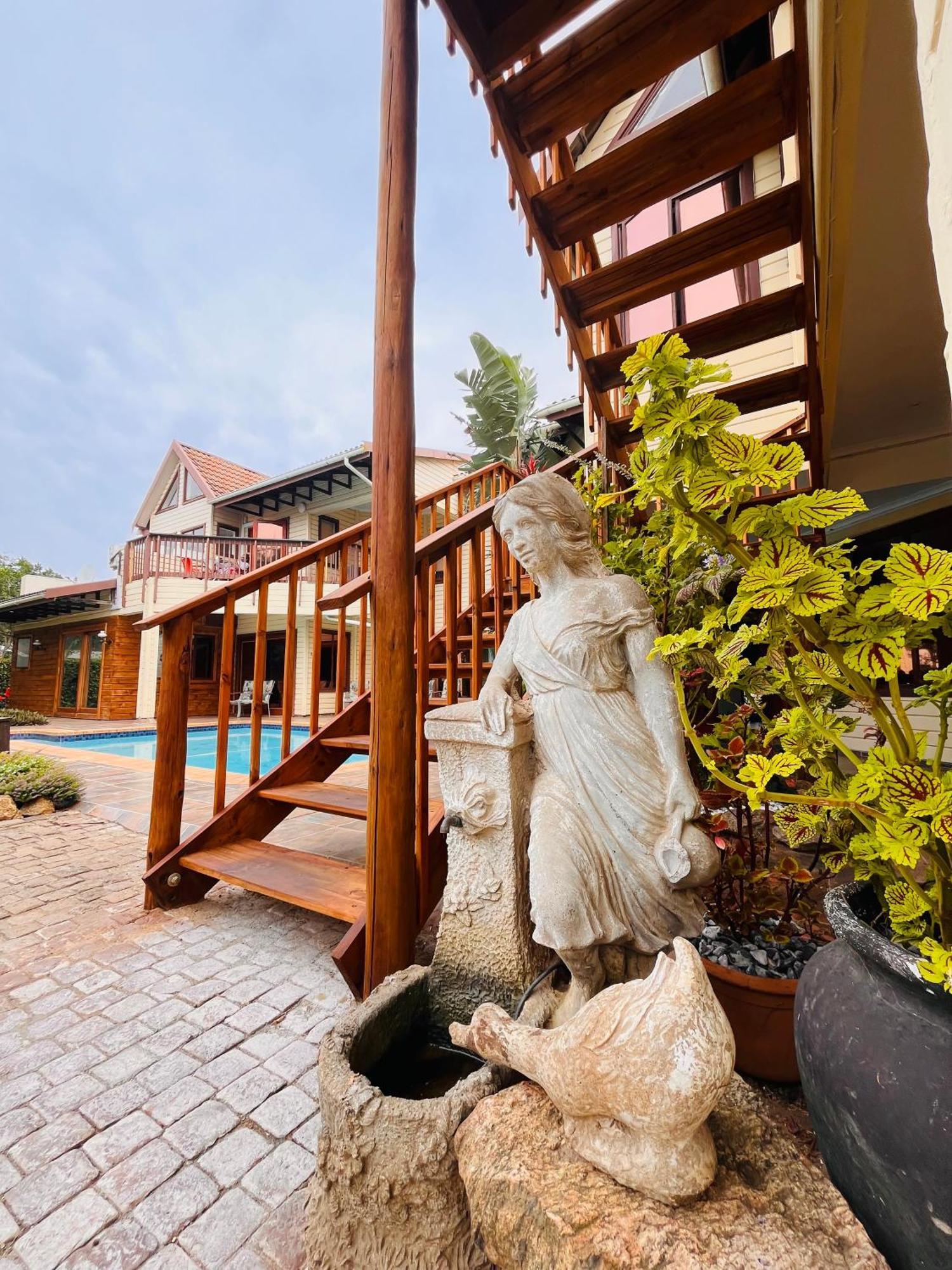 Hotel The Wood House Empangeni Exterior foto