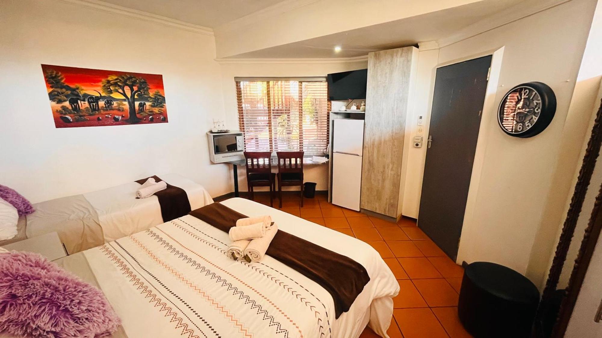 Hotel The Wood House Empangeni Exterior foto