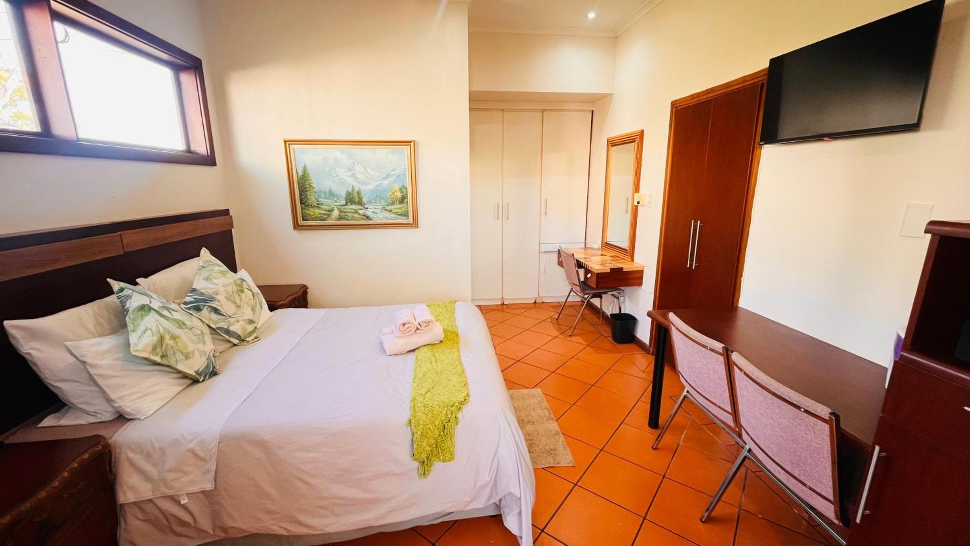 Hotel The Wood House Empangeni Exterior foto