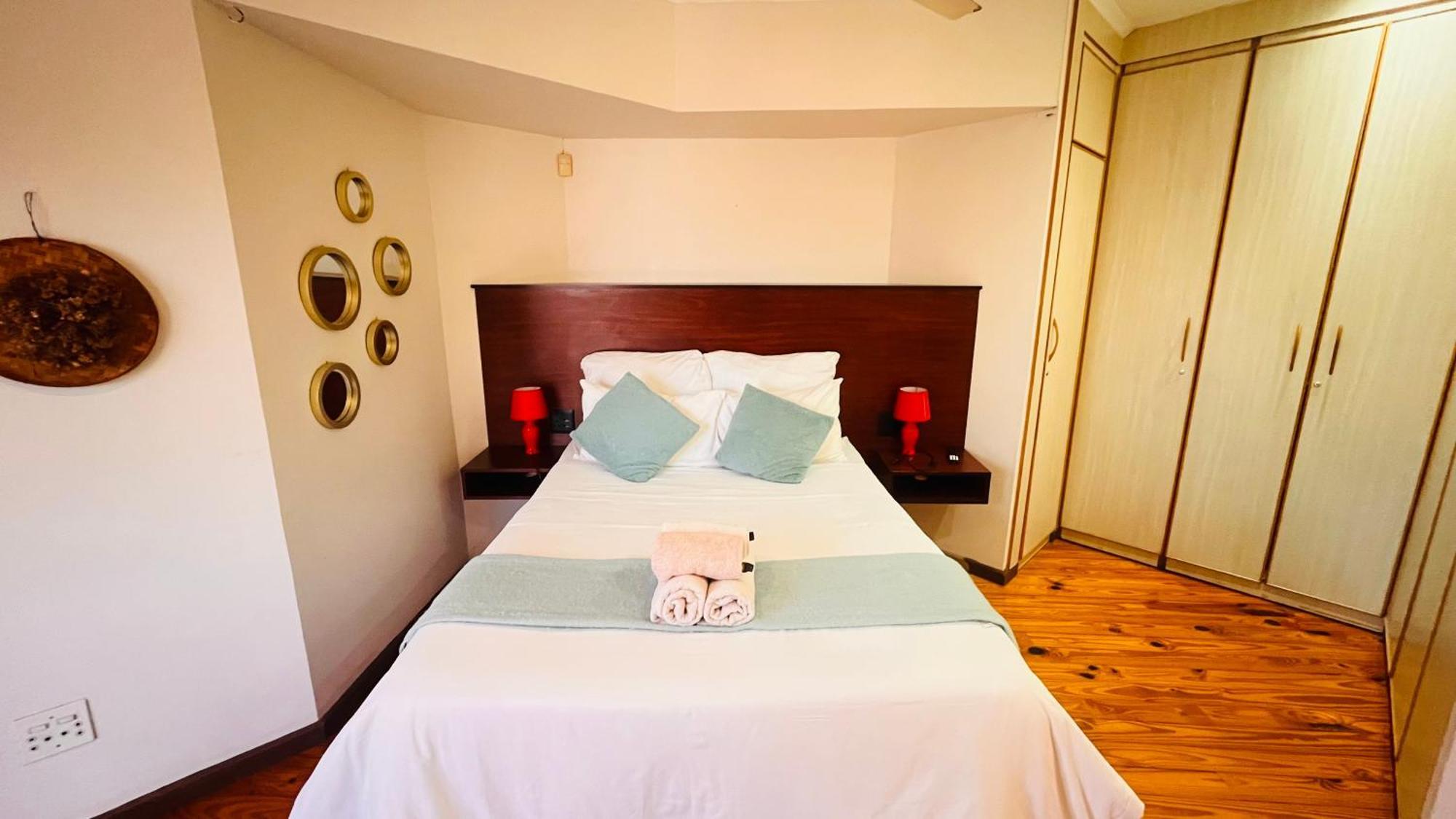 Hotel The Wood House Empangeni Exterior foto